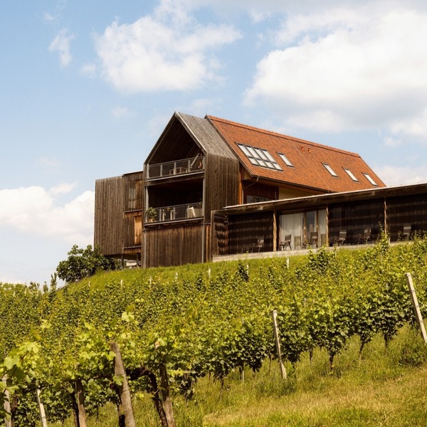 plp_product_/profile/weingut-neueheimat?currency=EUR